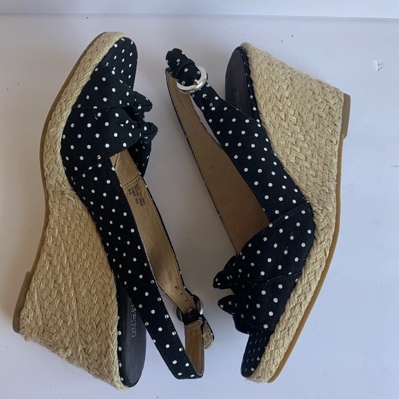 Michael Kors 🛩 black white polka dot wedge 8.5M - Picture 4 of 15